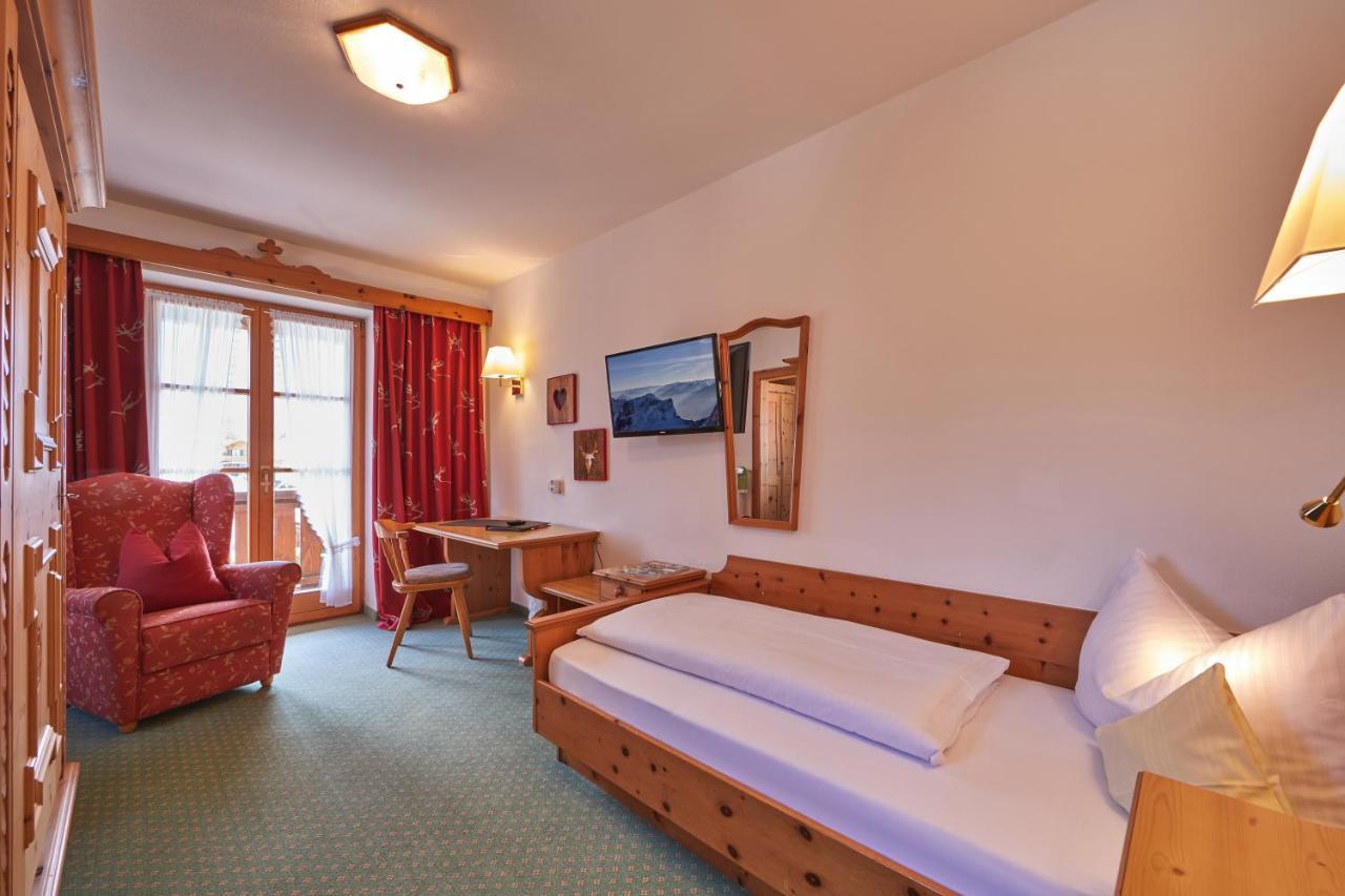Landhotel Zum Bad Krün Eksteriør billede